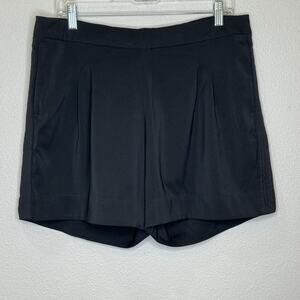 Nike Athletic Shorts Womens Size Large Black Pleated Front Elastic Back Pockets